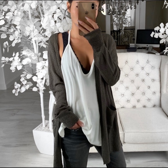 BEAUTIFUL EkAttire sweater! - Picture 1 of 5